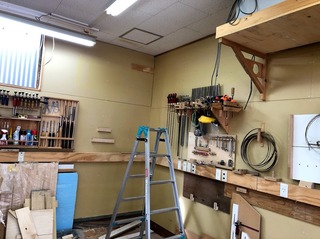 shop move23Aug2021.jpg